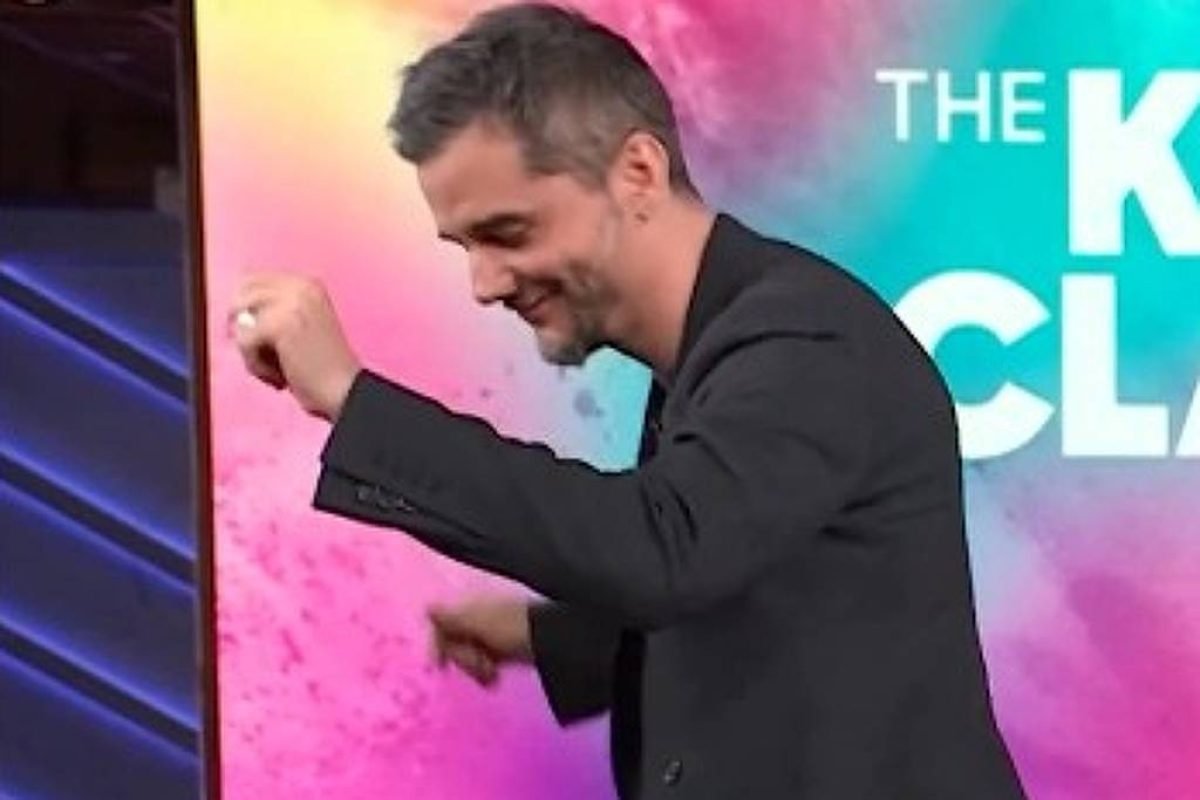 @KellyClarksonTV no X