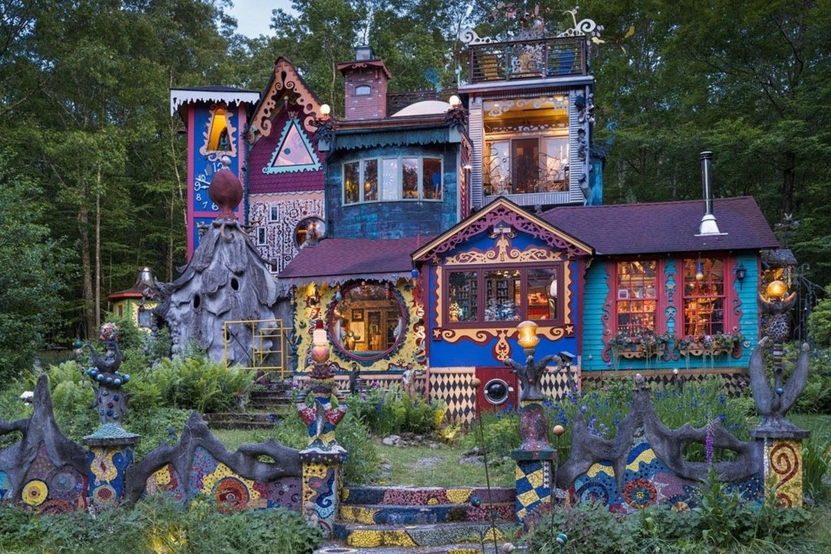 A fachada multicolorida da Luna Parc, em Nova Jersey (EUA), reflete o estilo único do artista Ri...