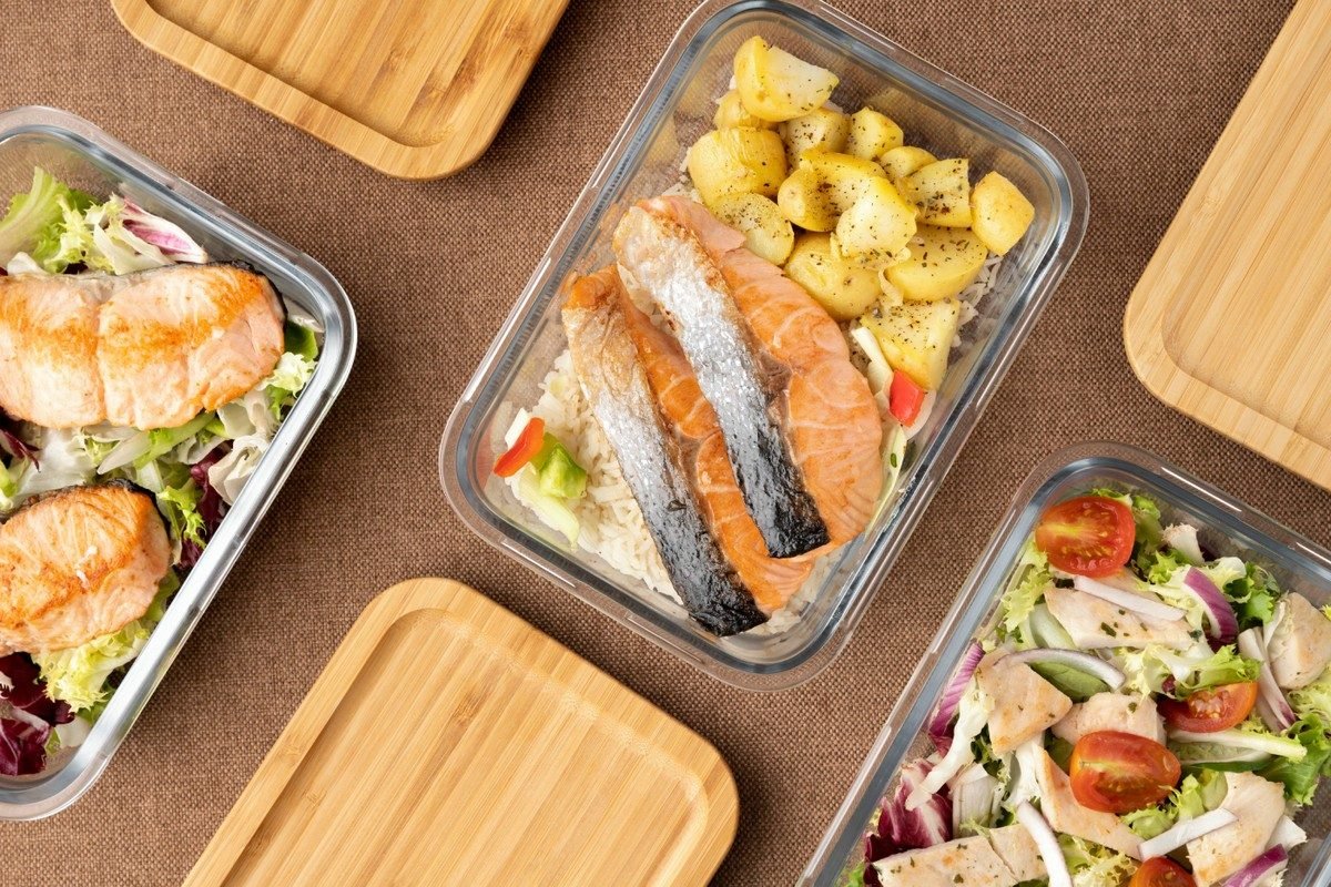 Os potes para marmita podem ajudar a manter uma alimentação saudável mesmo fora de casa — Fo...